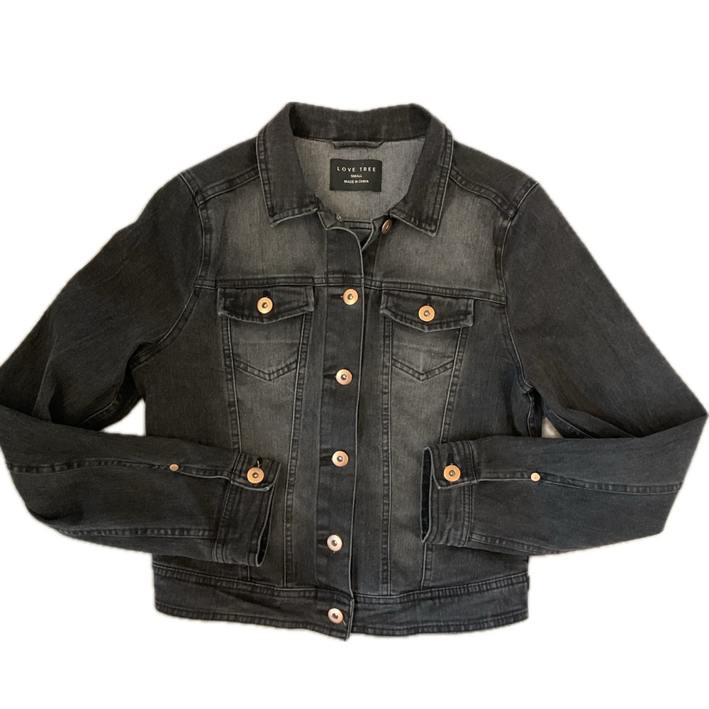 Love Tree Women's Fadeout Black with Rose Hardware Denim Jacket